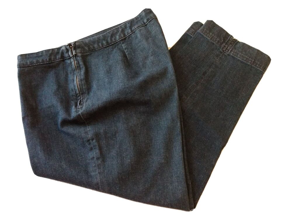 Coldwater Creek Woman Pants Size 10 Blue Denim Capri Flat Front Zipper Coastal